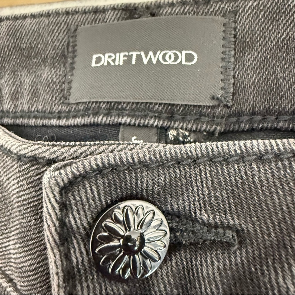 Free People x DRIFTWOOD Gizelle Mid Rise Cropped Girlfriend Jeans sz 29 - Picture 9 of 14